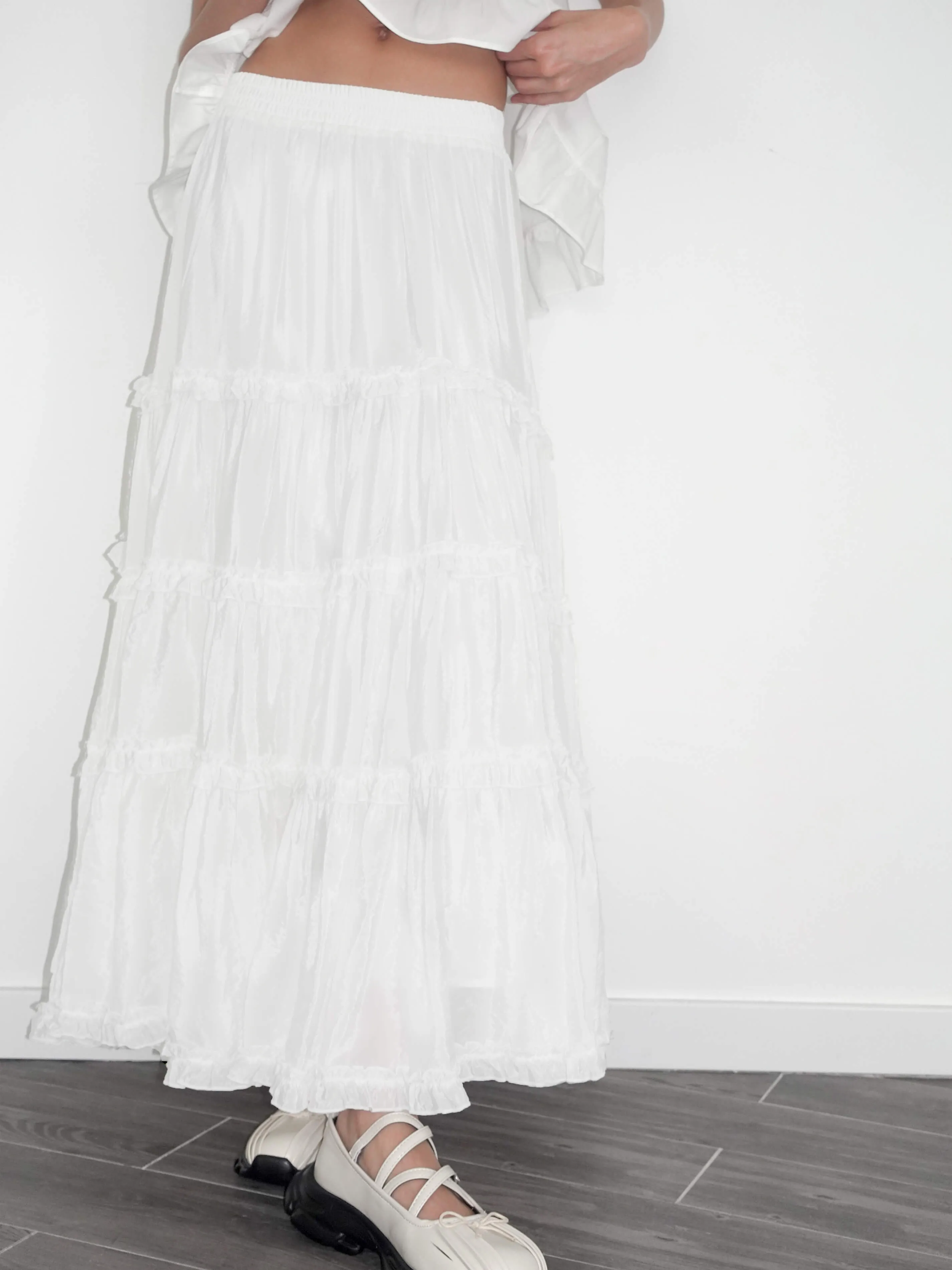 A-line Ruffled White Cake skirt