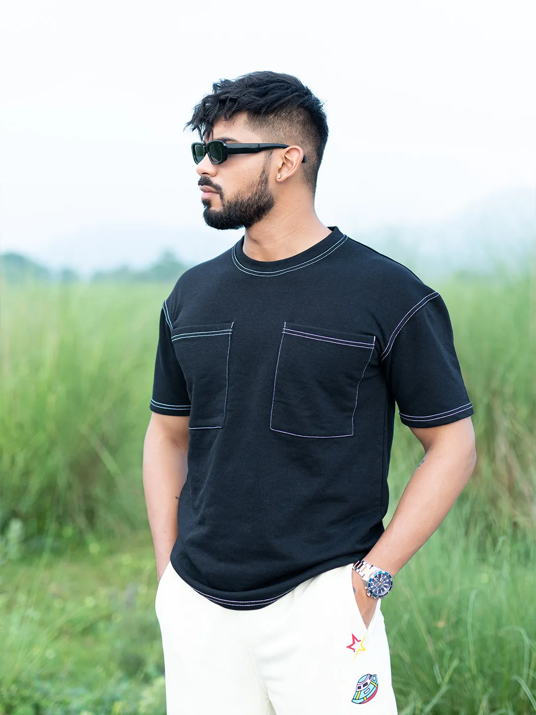 Black Two Pockets Loose Fit Half Sleeve T-shirt