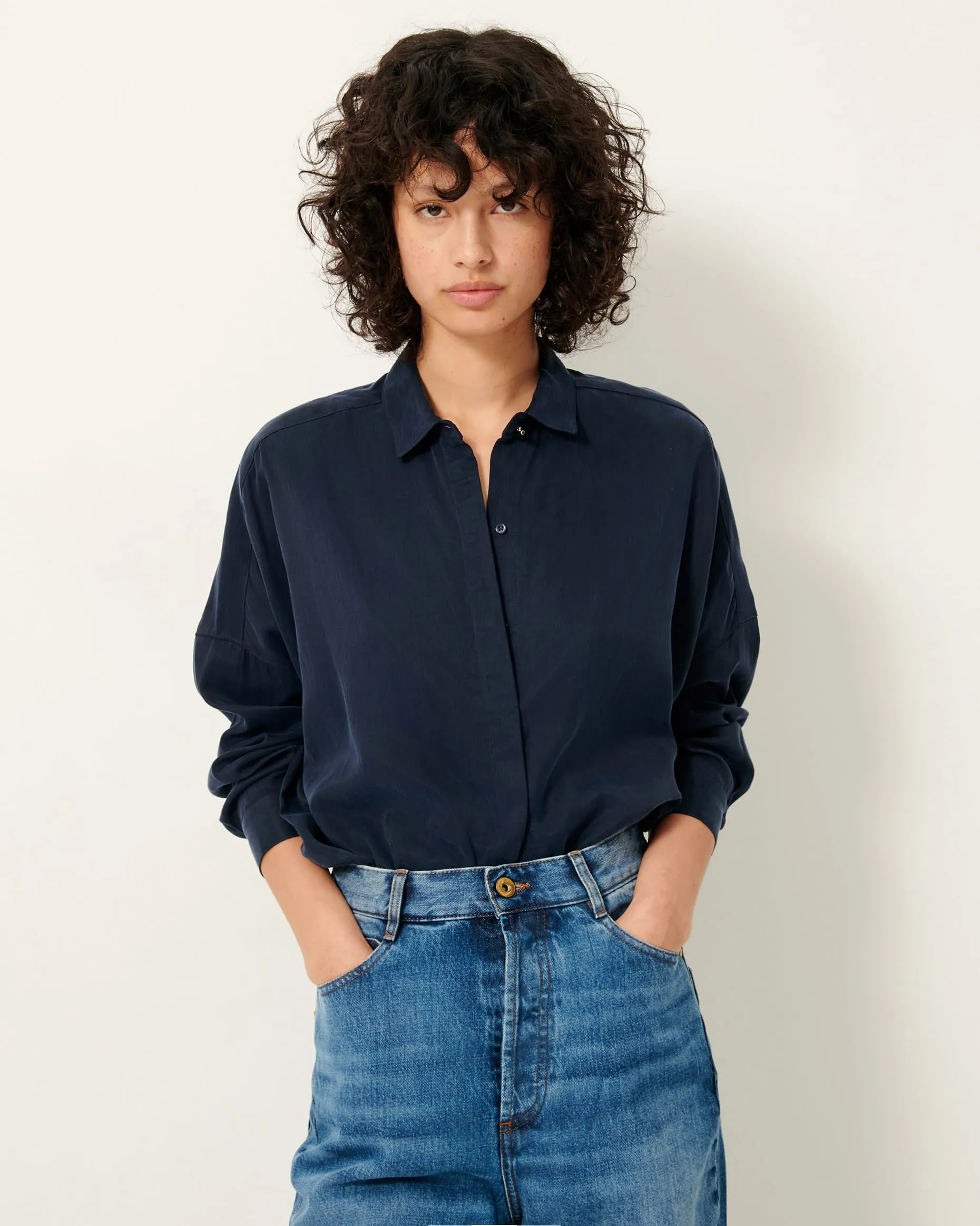 Lady D Shirt in Navy