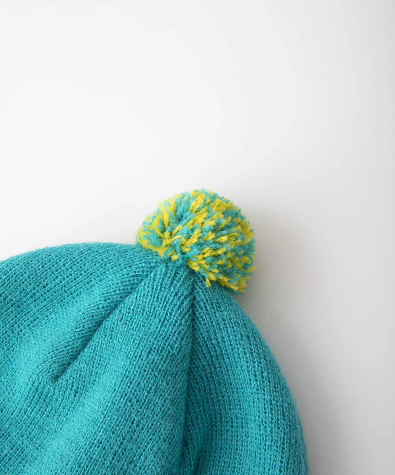 STANDARD LOGO POMPOM BEANIE